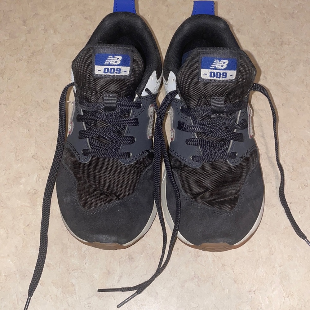 Boys new balance sneakers, great condition.